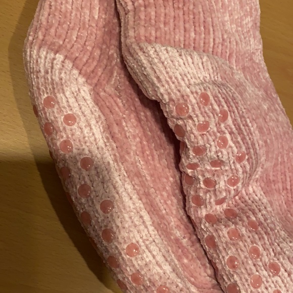 SOLD Slipper Booties - Picture 5 of 9